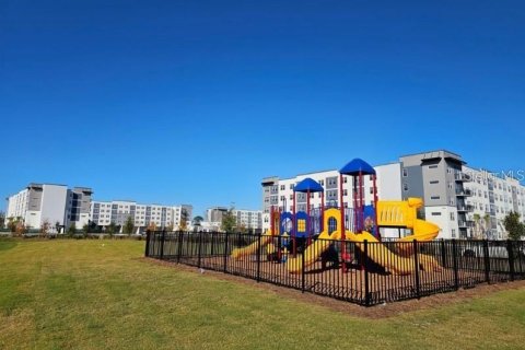 Condominio en venta en Orlando, Florida, 1 dormitorio, 69.68 m2 № 2101773 - foto 2