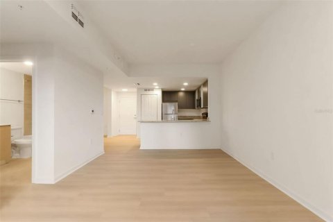 Condominio en venta en Orlando, Florida, 1 dormitorio, 69.68 m2 № 2101773 - foto 15