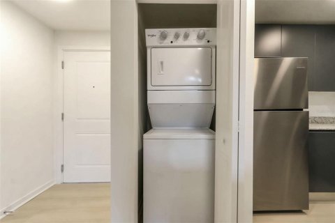 Condominio en venta en Orlando, Florida, 1 dormitorio, 69.68 m2 № 2101773 - foto 21