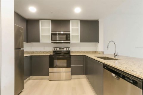 Condominio en venta en Orlando, Florida, 1 dormitorio, 69.68 m2 № 2101773 - foto 11