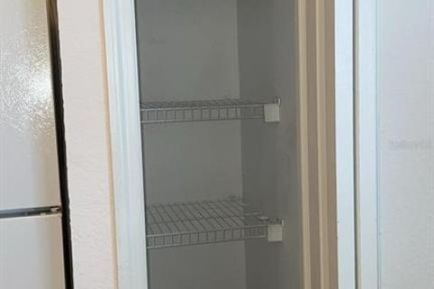 Снять в аренду таунхаус в Орландо, Флорида 4 комнаты, 126.44м2, № 1725082 - фото 12