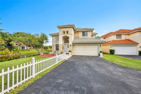Villa ou maison à vendre à Margate, Floride: 4 chambres, 196.02 m2 № 1966854 - photo 2