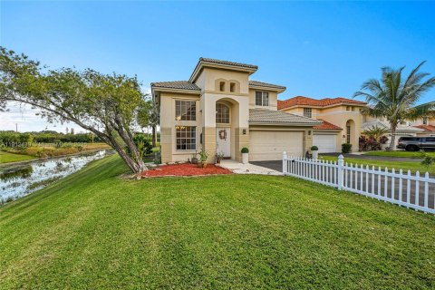 Villa ou maison à vendre à Margate, Floride: 4 chambres, 196.02 m2 № 1966854 - photo 3