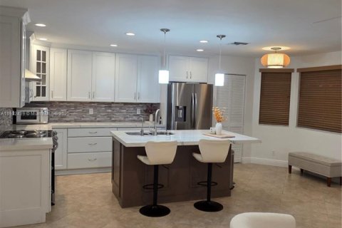 Villa ou maison à vendre à Margate, Floride: 4 chambres, 196.02 m2 № 1966854 - photo 10