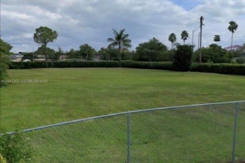 Immobilier commercial à vendre à Miami, Floride № 2003511 - photo 4