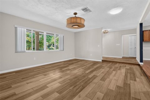 Casa en venta en Sarasota, Florida, 4 dormitorios, 240.62 m2 № 2203558 - foto 8