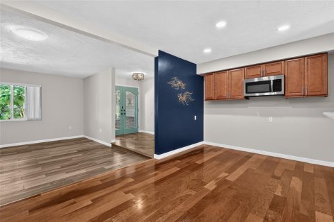 Casa en venta en Sarasota, Florida, 4 dormitorios, 240.62 m2 № 2203558 - foto 10