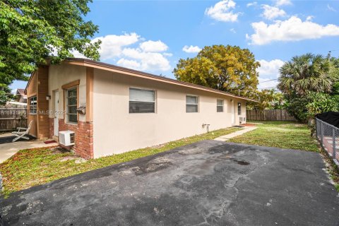 Villa ou maison à vendre à Pompano Beach, Floride: 3 chambres, 135.27 m2 № 1989891 - photo 4