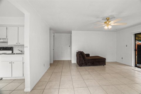 Villa ou maison à vendre à Pompano Beach, Floride: 3 chambres, 135.27 m2 № 1989891 - photo 10