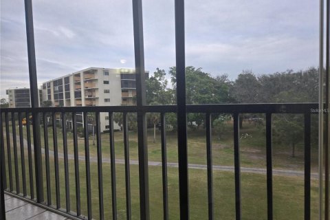 Condominio en alquiler en Clearwater, Florida, 2 dormitorios, 89.19 m2 № 1724852 - foto 11