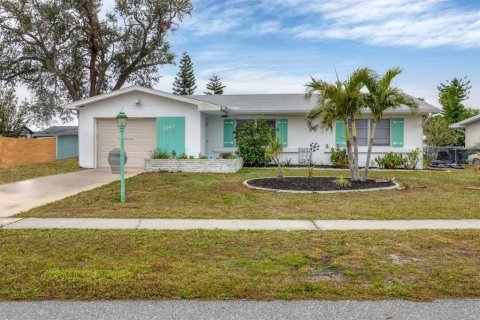 Villa ou maison à vendre à North Port, Floride: 2 chambres, 105.91 m2 № 1719180 - photo 1