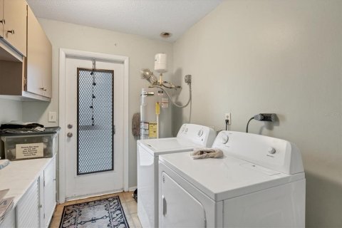 Villa ou maison à vendre à North Port, Floride: 2 chambres, 105.91 m2 № 1719180 - photo 15