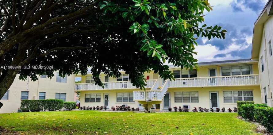 Кондоминиум с 1 спальней в Уэст-Палм-Бич, Флорида № 2008931