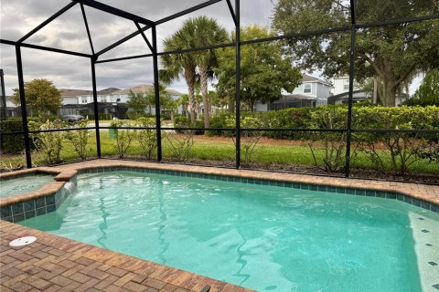 House in Davenport, Florida 7 bedrooms, 295.06 sq.m. № 2098475 - photo 25