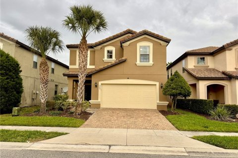 House in Davenport, Florida 7 bedrooms, 295.06 sq.m. № 2098475 - photo 2