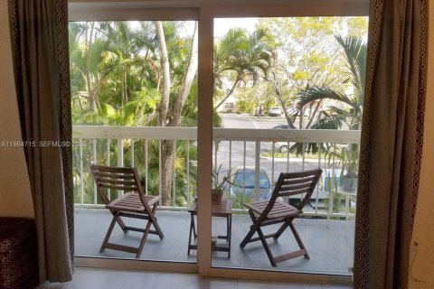 Condominio en alquiler en Miami, Florida, 1 dormitorio, 66.15 m2 № 2026061 - foto 7