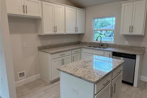 House in North Port, Florida 3 bedrooms, 170.48 sq.m. № 937162 - photo 3