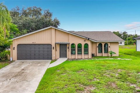 Villa ou maison à Lehigh Acres, Floride 3 chambres, 135.92 m2 № 2430434