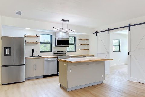 Villa ou maison à louer à Lehigh Acres, Floride: 3 chambres, 135.92 m2 № 2430434 - photo 6