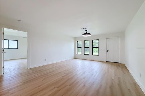 Villa ou maison à louer à Lehigh Acres, Floride: 3 chambres, 135.92 m2 № 2430434 - photo 3