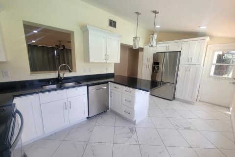 Casa en alquiler en Land O' Lakes, Florida, 3 dormitorios, 171.78 m2 № 1853294 - foto 7