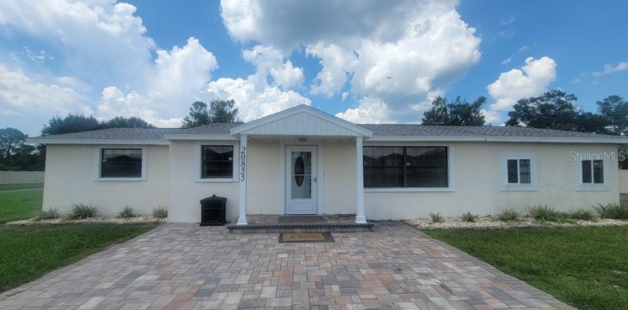 Casa en Land O' Lakes, Florida 3 dormitorios, 171.78 m2 № 1853294