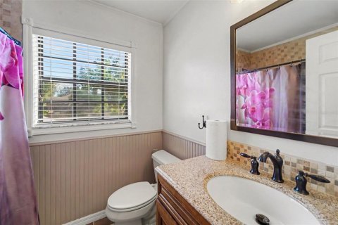 House in Tampa, Florida 4 bedrooms, 188.03 sq.m. № 2430324 - photo 19