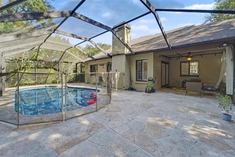 House in Tampa, Florida 4 bedrooms, 188.03 sq.m. № 2430324 - photo 22