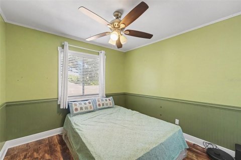 House in Tampa, Florida 4 bedrooms, 188.03 sq.m. № 2430324 - photo 16