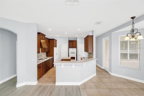Villa ou maison à louer à Orlando, Floride: 4 chambres, 237.37 m2 № 2403536 - photo 8