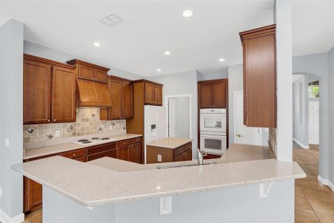 Villa ou maison à louer à Orlando, Floride: 4 chambres, 237.37 m2 № 2403536 - photo 9