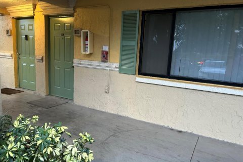 Condominio en venta en Boynton Beach, Florida, 2 dormitorios, 85.56 m2 № 1208551 - foto 1