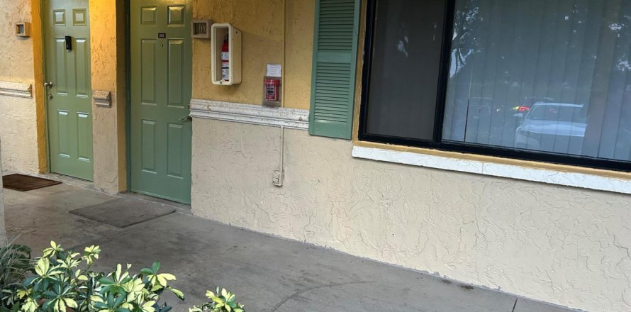Condominio en Boynton Beach, Florida, 2 dormitorios  № 1208551