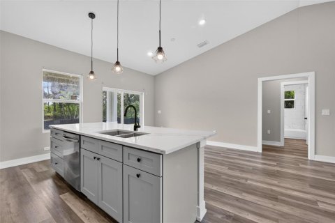 Villa ou maison à vendre à Rotonda, Floride: 3 chambres, 141.77 m2 № 2396138 - photo 8