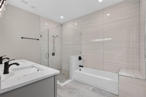 Villa ou maison à vendre à Rotonda, Floride: 3 chambres, 141.77 m2 № 2396138 - photo 14