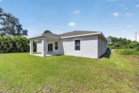 Villa ou maison à vendre à Rotonda, Floride: 3 chambres, 141.77 m2 № 2396138 - photo 25