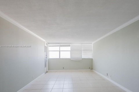 Copropriété à vendre à Hallandale Beach, Floride: 1 chambre, 96.15 m2 № 1874803 - photo 18