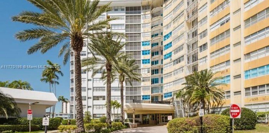 Condo à Hallandale Beach, Floride, 1 chambre № 1874803