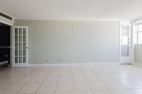 Copropriété à vendre à Hallandale Beach, Floride: 1 chambre, 96.15 m2 № 1874803 - photo 20