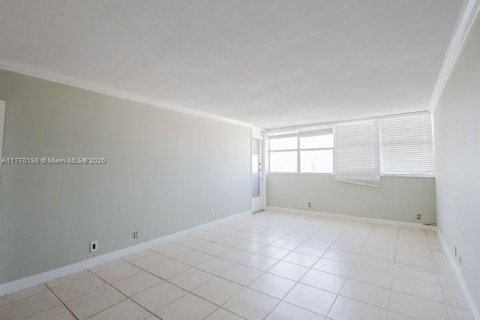 Copropriété à vendre à Hallandale Beach, Floride: 1 chambre, 96.15 m2 № 1874803 - photo 14