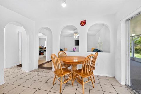 Villa ou maison à vendre à Ocala, Floride: 4 chambres, 206.24 m2 № 2201988 - photo 18