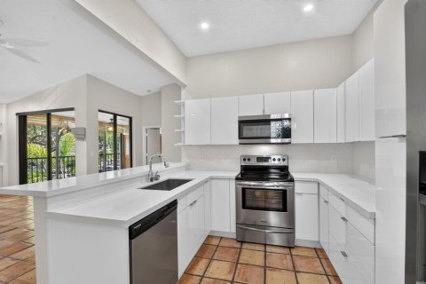 Condo in Boynton Beach, Florida, 3 bedrooms № 2242067 - photo 4