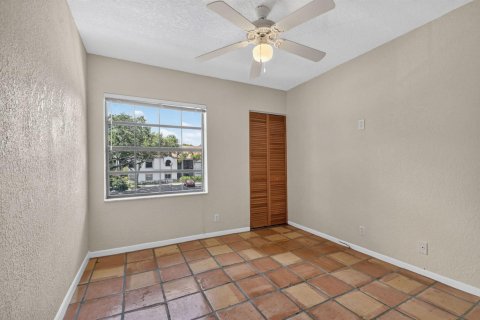 Condo in Boynton Beach, Florida, 3 bedrooms № 2242067 - photo 16