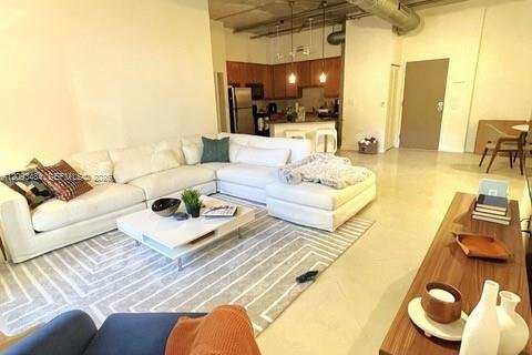 Condo in Miami, Florida, 2 bedrooms  № 2381585 - photo 8
