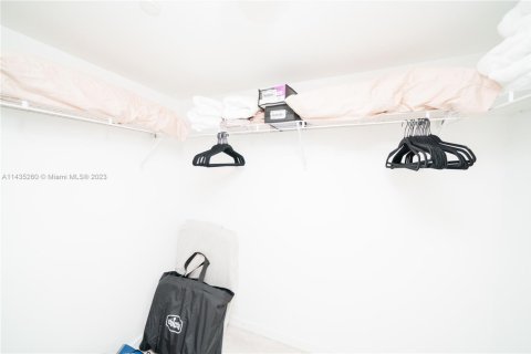 Condominio en alquiler en Miami, Florida, 2 dormitorios, 103.68 m2 № 1865007 - foto 22