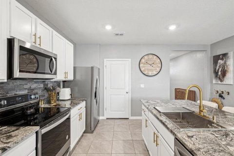 House in Wesley Chapel, Florida 3 bedrooms, 157 sq.m. № 1754501 - photo 12