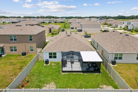 House in Wesley Chapel, Florida 3 bedrooms, 157 sq.m. № 1754501 - photo 2
