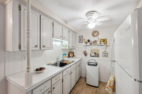 Купить кондоминиум в Нью-Порт-Ричи, Флорида 3 комнаты, 57.97м2, № 1556505 - фото 2