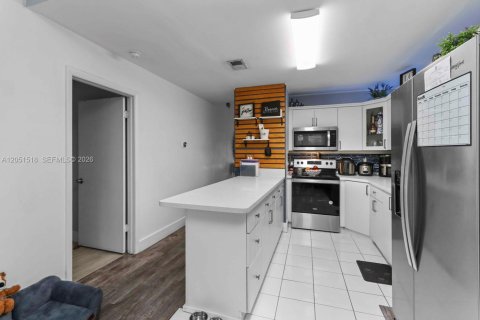 Villa ou maison à vendre à Hialeah, Floride: 3 chambres, 108.7 m2 № 2180052 - photo 13