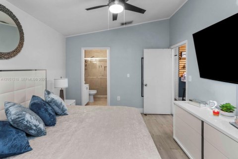 Villa ou maison à vendre à Hialeah, Floride: 3 chambres, 108.7 m2 № 2180052 - photo 7